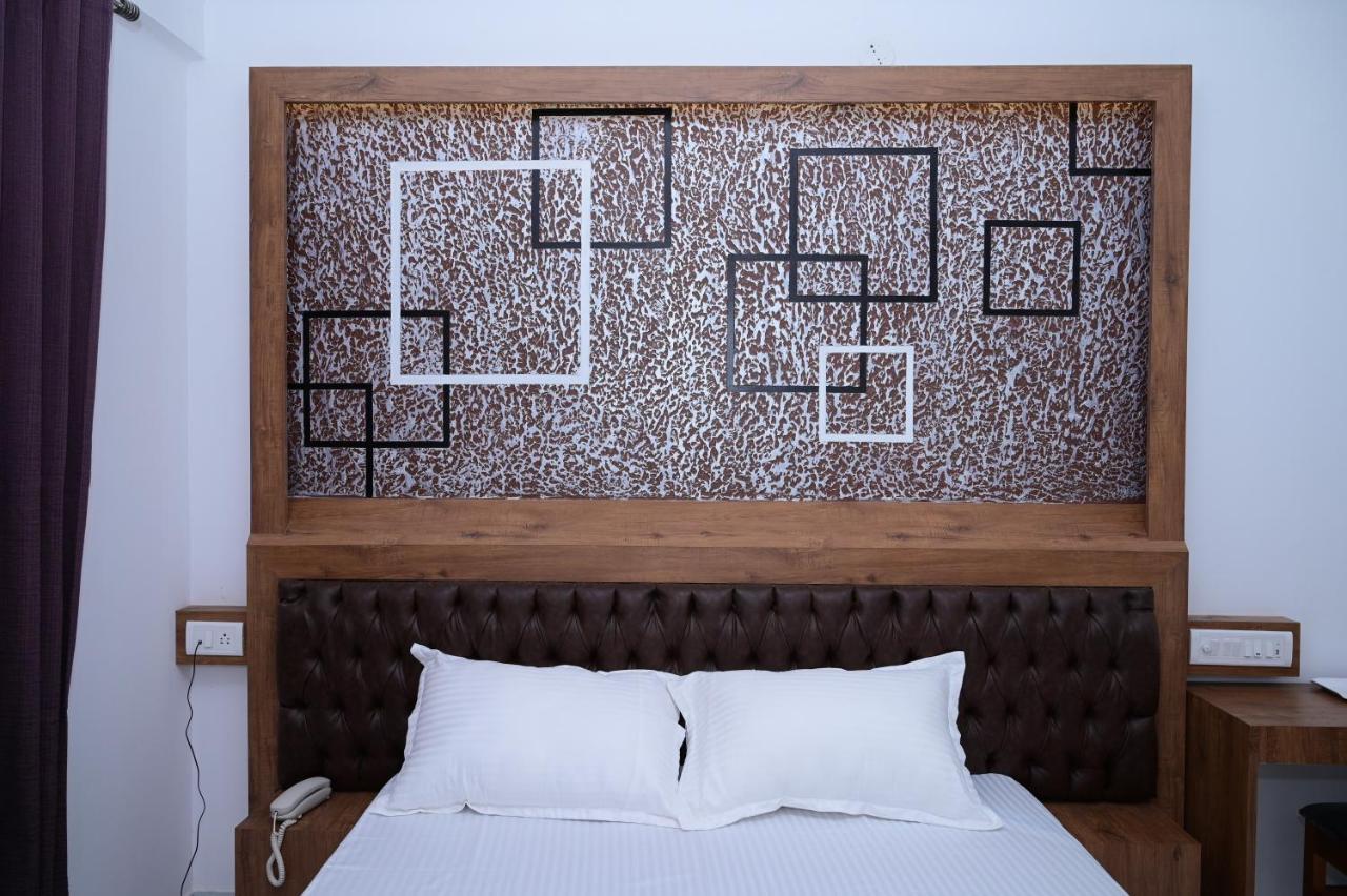 B Six Hotel Bangalore Ngoại thất bức ảnh