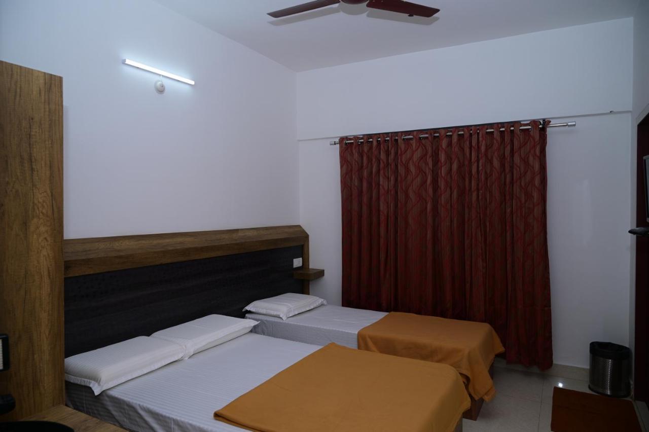 B Six Hotel Bangalore Ngoại thất bức ảnh