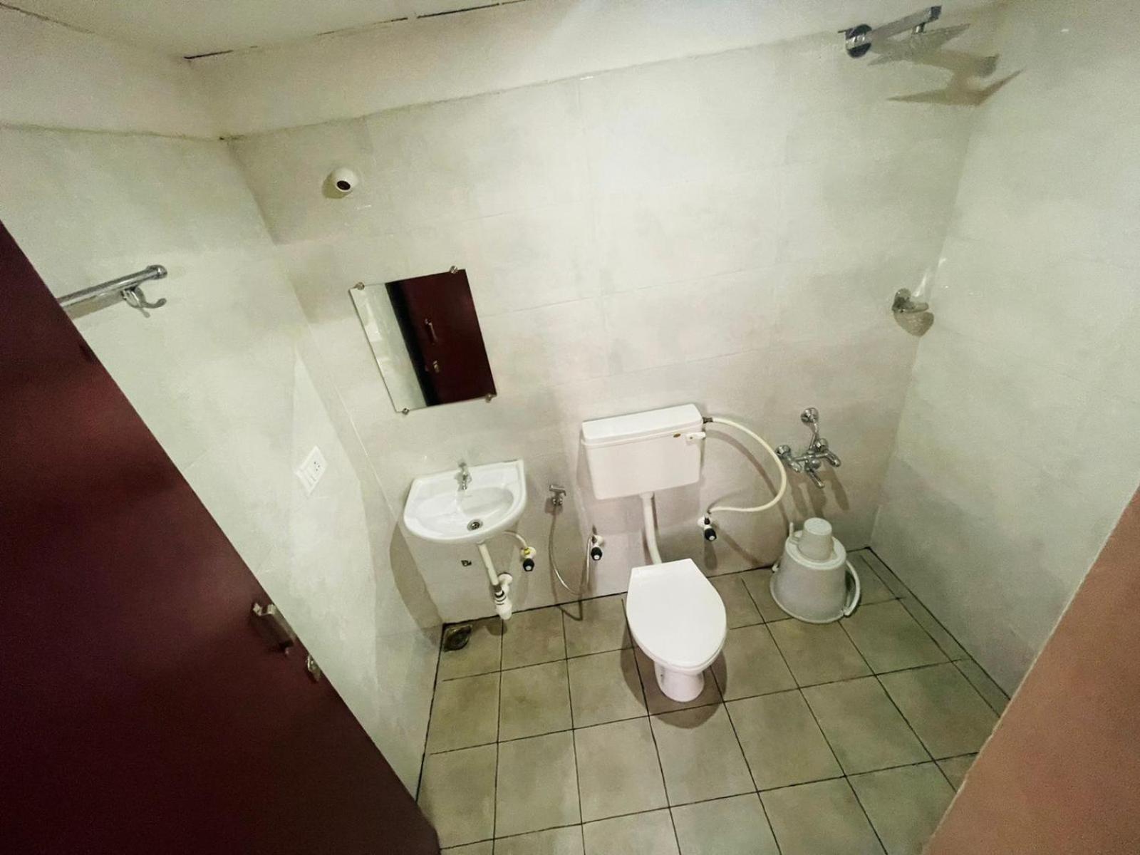 B Six Hotel Bangalore Ngoại thất bức ảnh